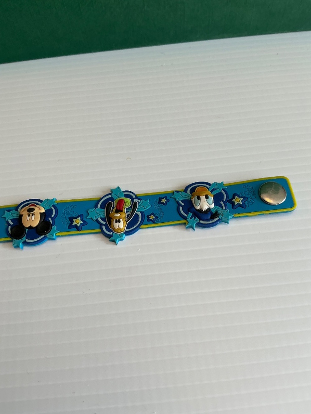 Official Disney Blue Vinyl Snap Bracelet Mickey Donald Goofy Pluto Stars - Picture 8 of 13